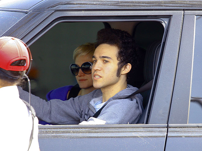 pete wentz 2011. Ashlee Simpson, Pete Wentz