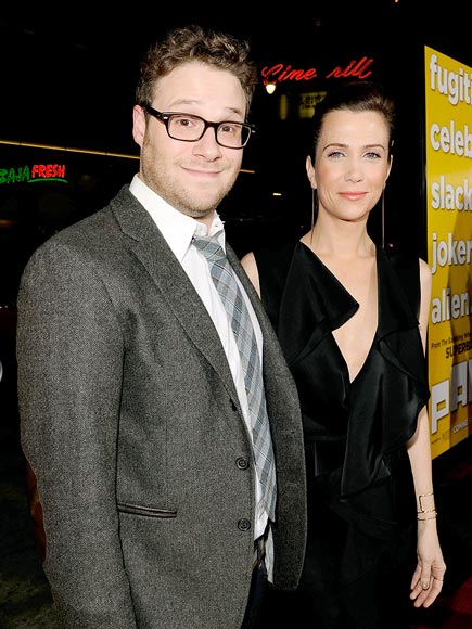 SMILE PRETTY photo | Kristen Wiig, Seth Rogen
