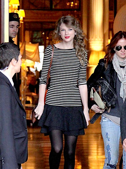 PARISIAN PRETTY photo | Taylor Swift