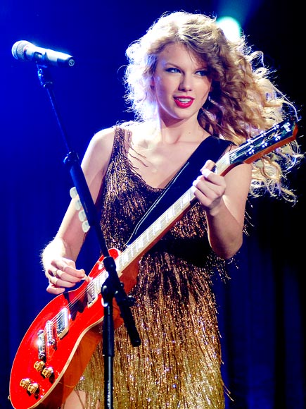 ALL THAT GLITTERS photo | Taylor Swift