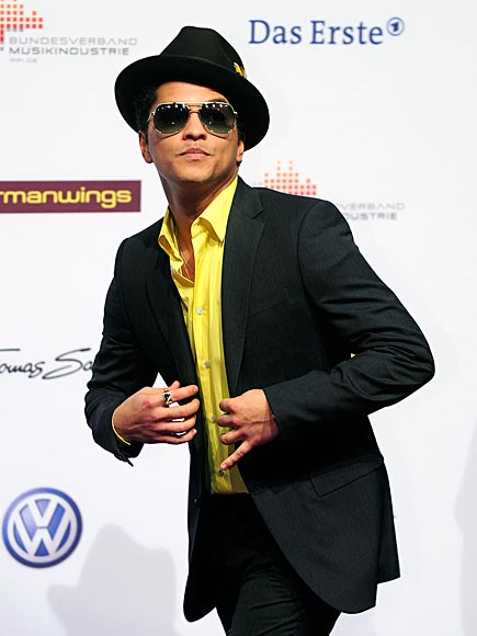 FASHION FIX
photo | Bruno Mars