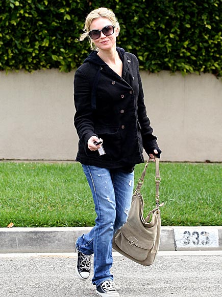 ALL IN STRIDE
 photo | Renee Zellweger