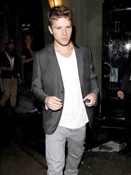 SHADES OF GRAY
photo | Ryan Phillippe