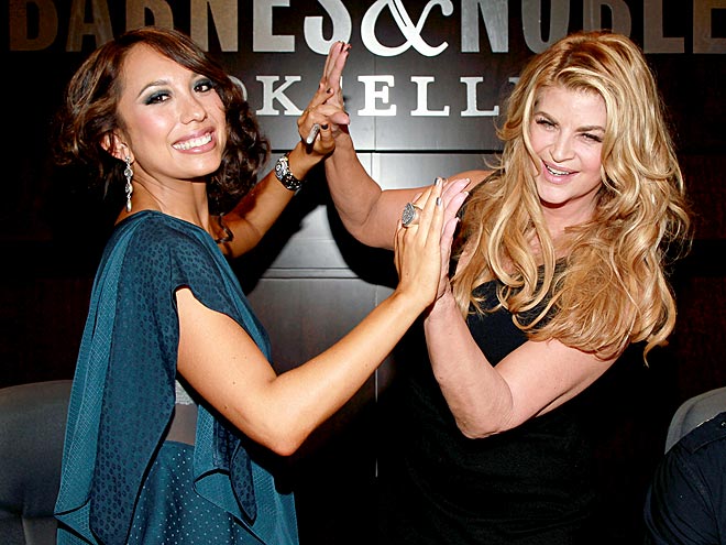 HANDS-ON
 photo | Cheryl Burke, Kirstie Alley