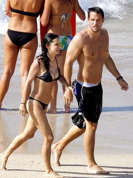 FRIENDLY DIP photo | Courteney Cox