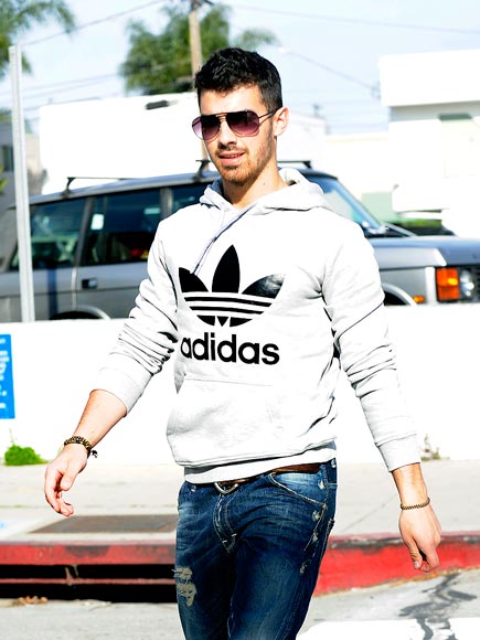 TABLE FOR ONE photo | Joe Jonas