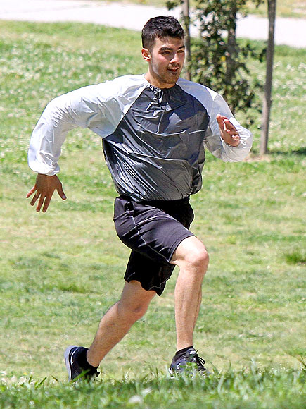 RUNNING MAN photo | Joe Jonas