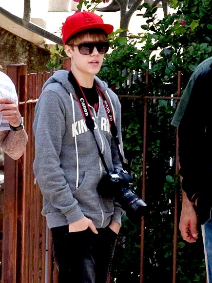 justin bieber in israel 2011 april. A HOLY MOMENT photo | Justin