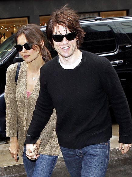 Tom Cruise and Katie Holmes External Image