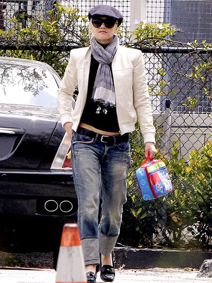 CAPPED OFF photo | Gwen Stefani