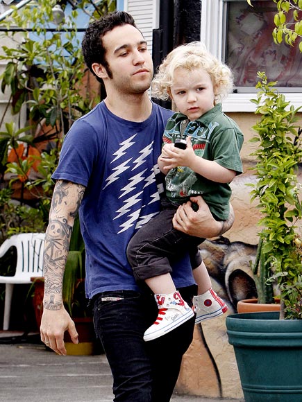 HOLDING PATTERN photo | Pete Wentz