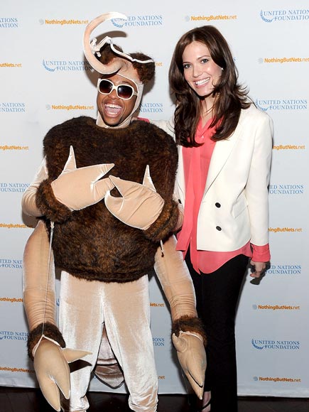 BUG OFF! photo | Mandy Moore