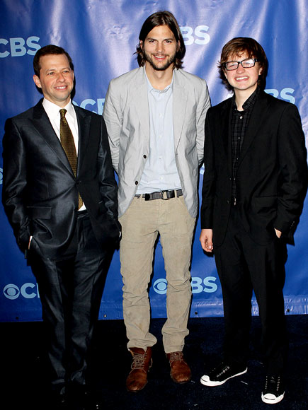 THREE MEN
 photo | Ashton Kutcher, Jon Cryer
