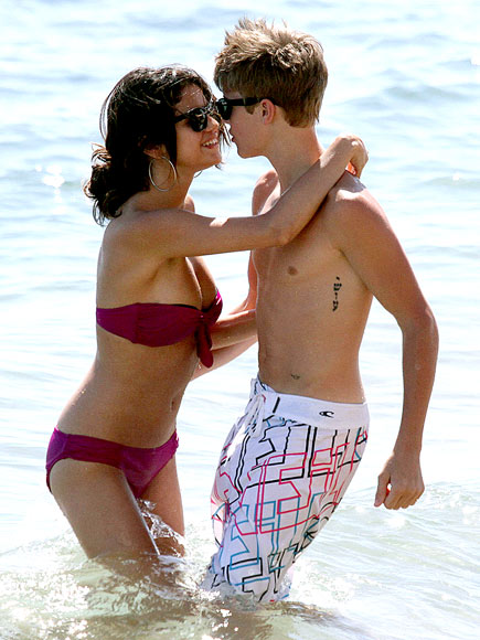 selena gomez and justin bieber on beach. Re: Selena Gomez amp; Justin