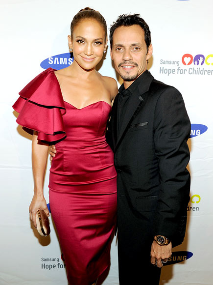 RED-Y TO HELP
photo | Jennifer Lopez, Marc Anthony