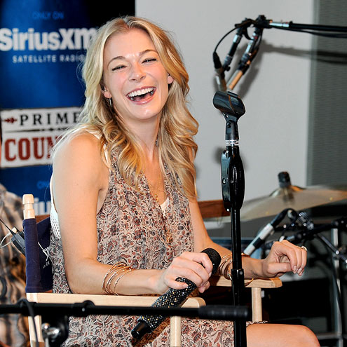 LAUGH TRACK
photo | LeAnn Rimes