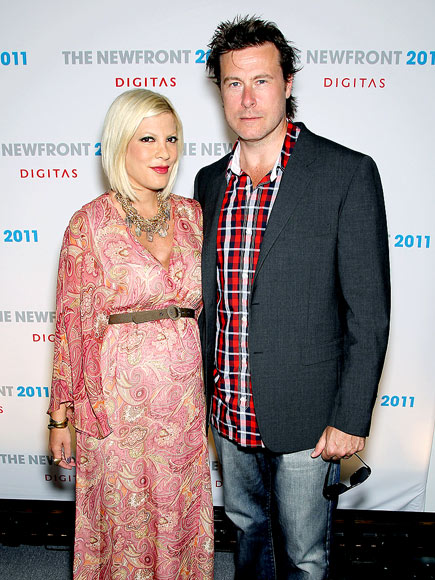 HIPPIE HOORAY photo | Dean McDermott, Tori Spelling