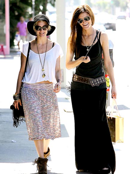 SUNNY DELIGHT photo | Ashlee Simpson