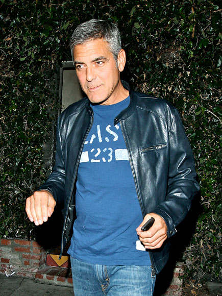 LIVING SINGLE photo | George Clooney