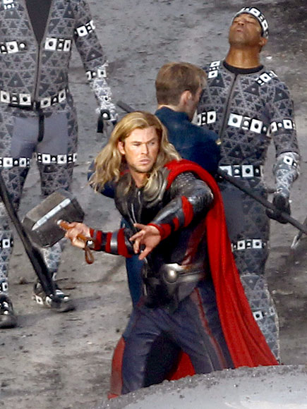 HAMMER TIME photo | Chris Hemsworth