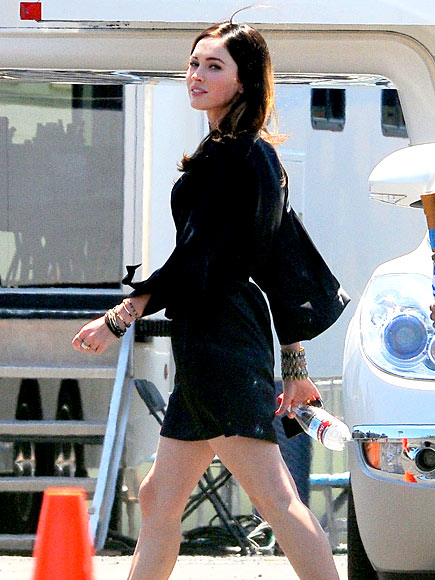 FOX-Y STRUT photo | Megan Fox