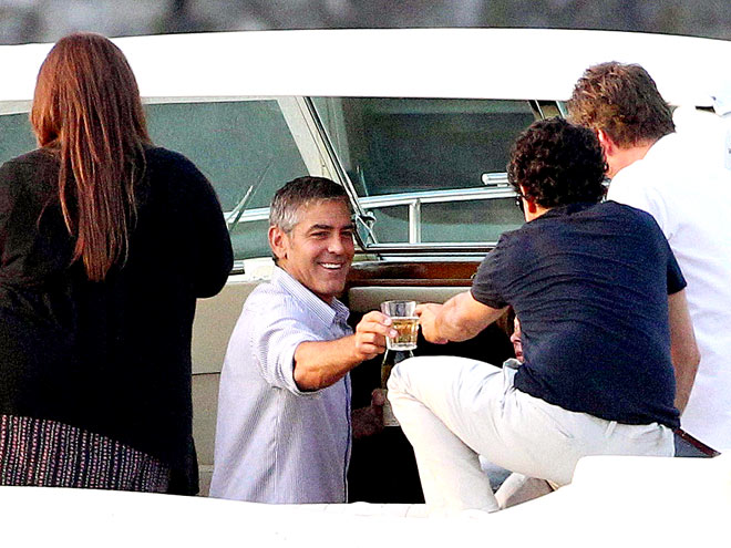 BARTENDER ON BOARD! photo | George Clooney