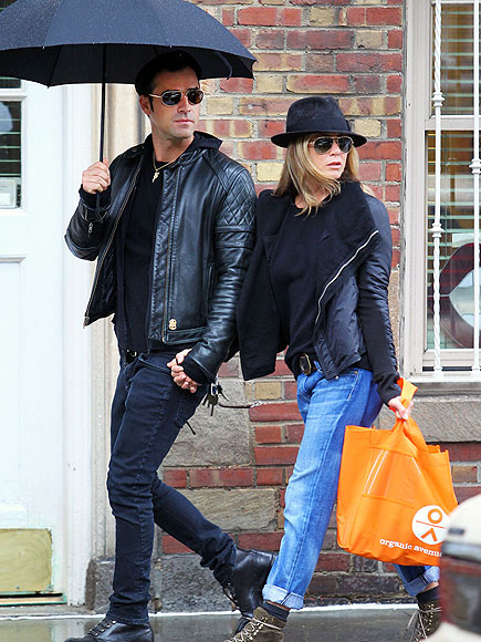 THE COVER-UP
 photo | Jennifer Aniston, Justin Theroux