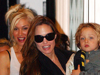 Star Tracks: Star Tracks: Monday, September 26, 2011 | Angelina Jolie, Gwen Stefani