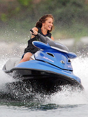 WAVE RIDER photo | Minka Kelly