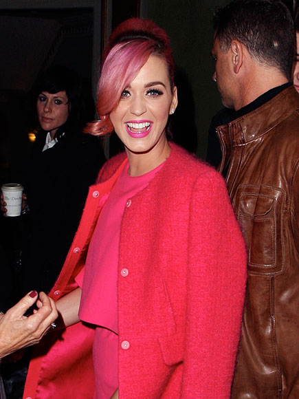 BACK TO THE FUCHSIA  photo | Katy Perry