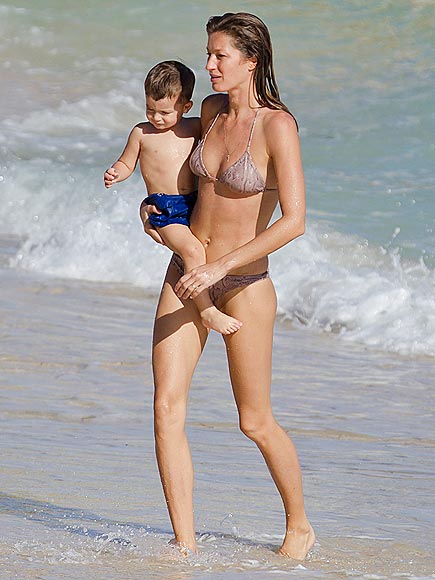 HIP ACTION  photo | Gisele Bundchen