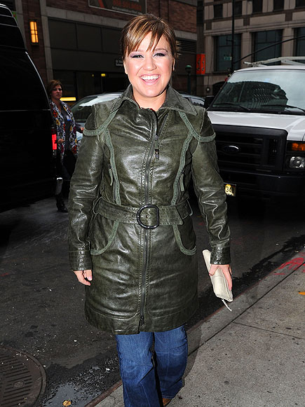 HAPPY MEAL photo | Kelly Clarkson