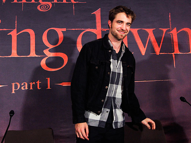'BREAKING' AWAY photo | Robert Pattinson