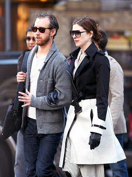 WALK THE WALK photo | Anne Hathaway