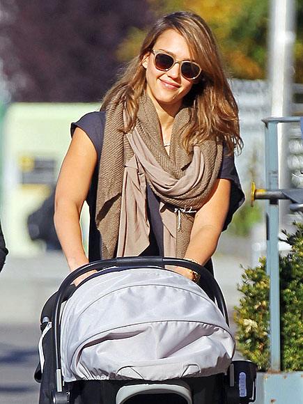 BABY LOVE
 photo | Jessica Alba