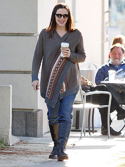 THAT'S A WRAP
 photo | Jennifer Garner