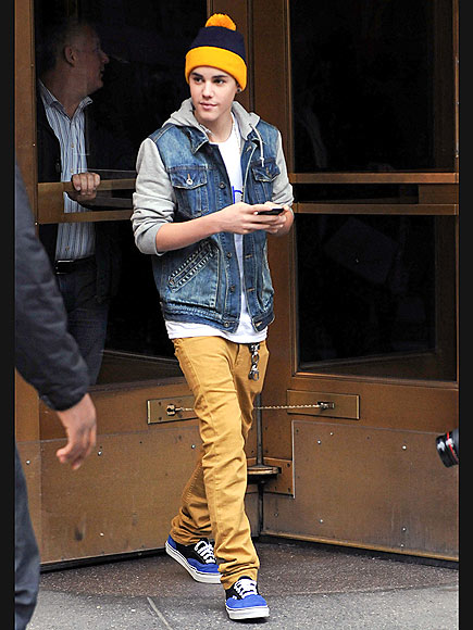 HATS ALL, FOLKS!   photo | Justin Bieber