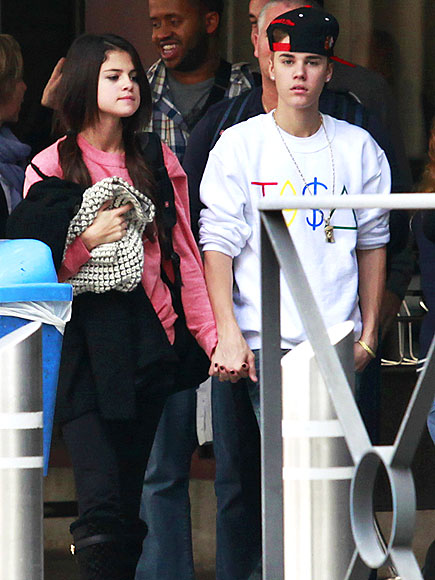 ON HOLD   photo | Justin Bieber, Selena Gomez