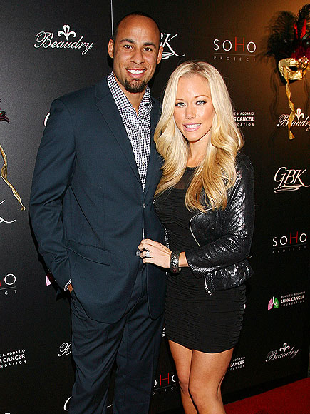 IT'S A DATE
photo | Hank Baskett, Kendra Wilkinson