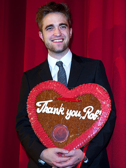 RED CARPET TREAT photo | Robert Pattinson