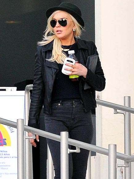 TOPPED OFF photo | Lindsay Lohan