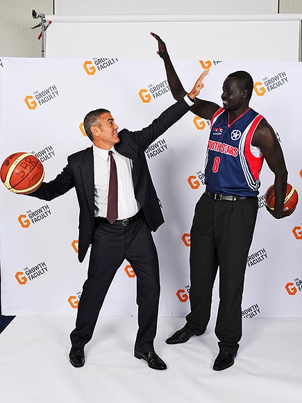 HIGH FIVE! photo | George Clooney