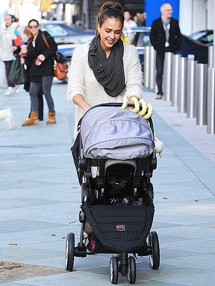 MOTHER LOVE
photo | Jessica Alba