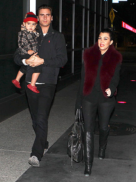 ... OUTING - Star Tracks, Kourt...