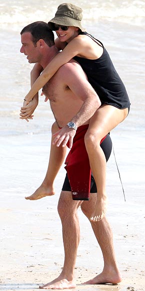 LIEV SCHREIBER AND NAOMI WATTS photo | Liev Schreiber, Naomi Watts