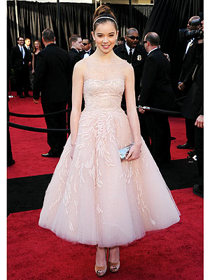 Hailee Steinfeld Oscar Dress