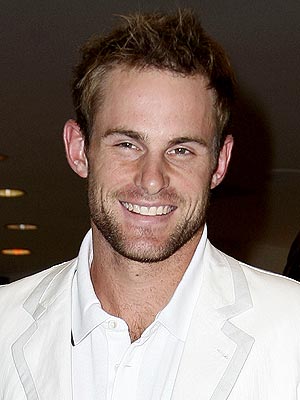 andy roddick and brooklyn decker kiss. Andy Roddick Serves Up a