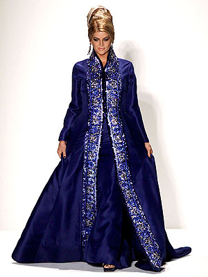 kirstie alley hits the catwalk for malaysian designer zang toi