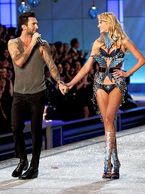 Maroon 5 Victoria's Secret
