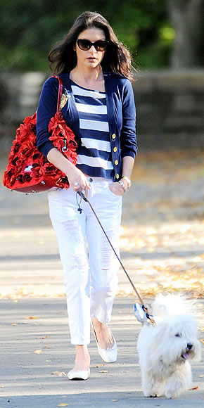 STRIPES AND WHITE PANTS photo | Catherine Zeta-Jones